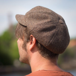 Katupoika-lakki ruskea donegal-tweed bakerboy Helsinki Hat Factory